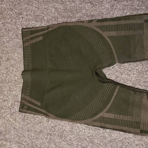 Brown Ombre Geo Compretion Leggings - Picture 3 of 3